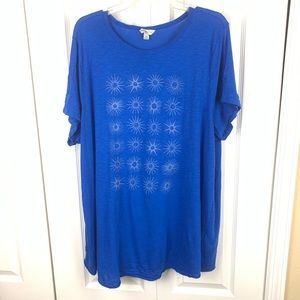 lucky lotus Tops - Lucky Lotus Graphic Tee lucky lotus Tops - Lucky Lotus Graphic Tee
